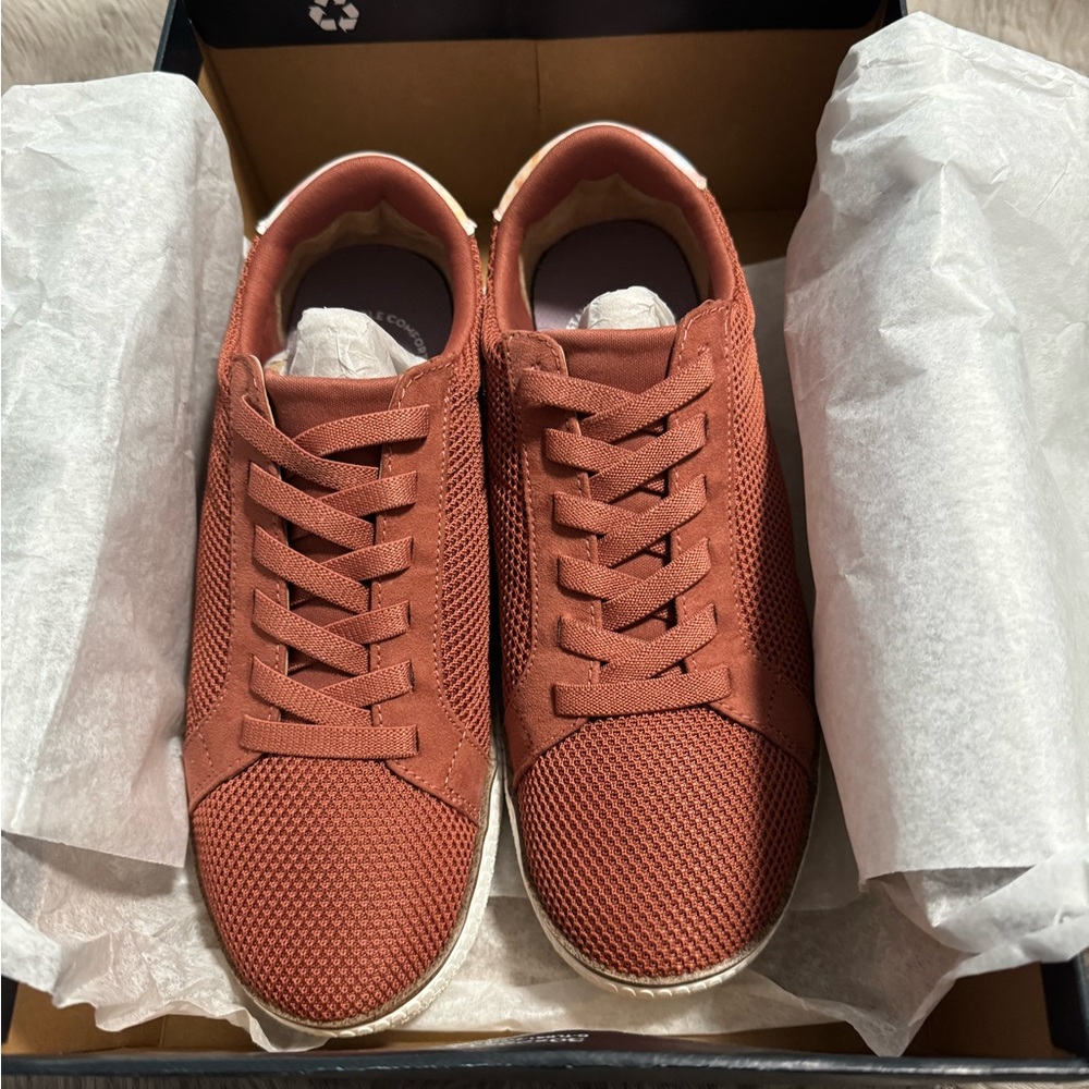Dr. Scholl's Women's Rust Sneakers